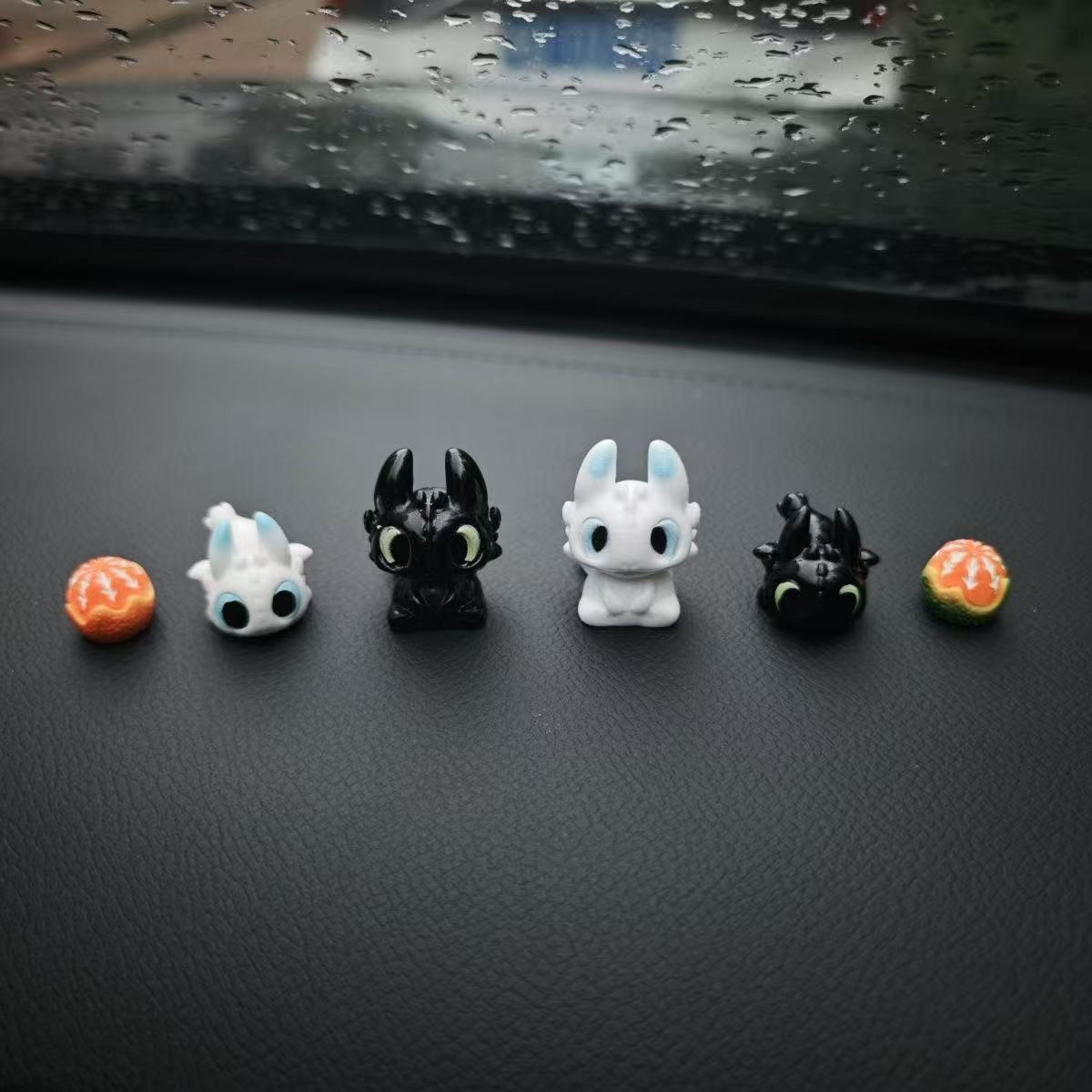 かわいい歯のない赤ちゃん人形フィギュア、車のダッシュボード装 - Car Accessories Decoration のレビューと価格